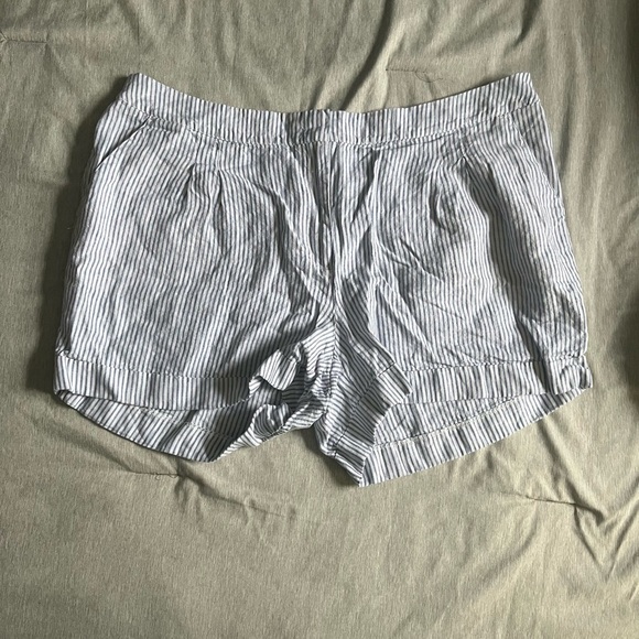Boden Blue White Striped Linen Cuffed Shorts Size 16 - Picture 2 of 7